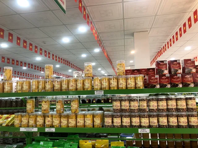 Trái cây sấy và các loại hạt